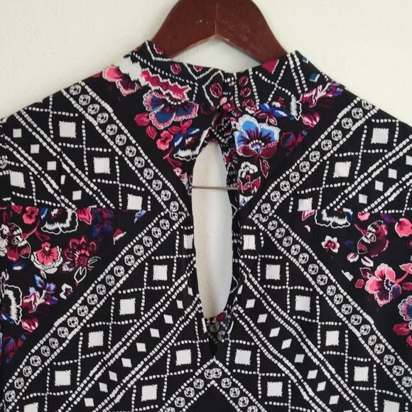 Express small black floral geometric long sleeve dress - Picture 5 of 13